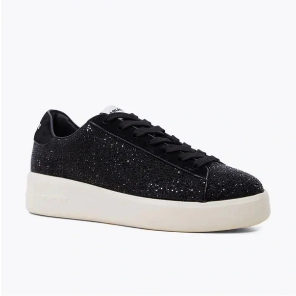 ! LOLA CRUZ
Sparkle Sneaker - Picture 2 of 9